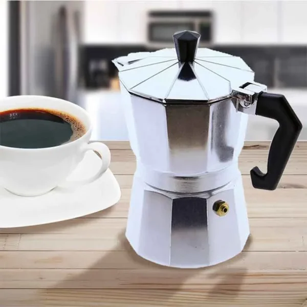 Cafetera italiana de 3 tazas.