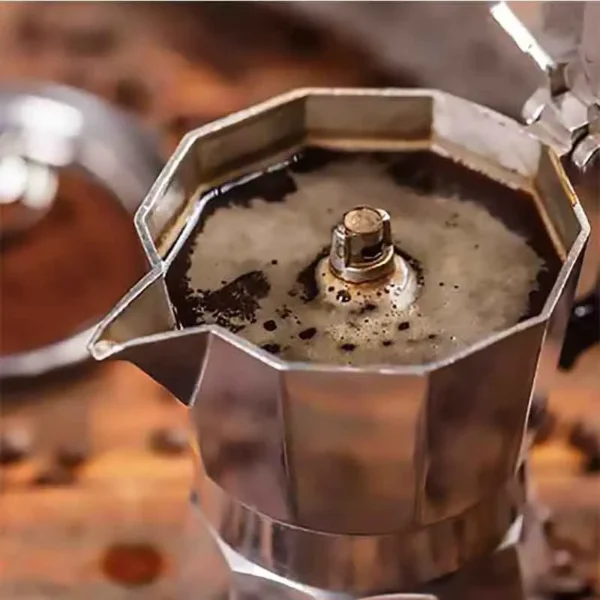 Cafetera italiana de 3 tazas. - Imagen 2